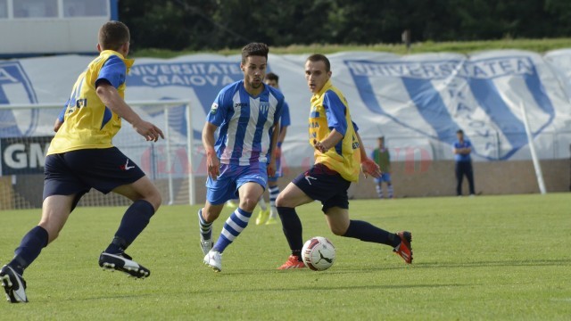 Andrei Sin (la minge) a devenit liber de contract (foto: Alexandru Vîrtosu)