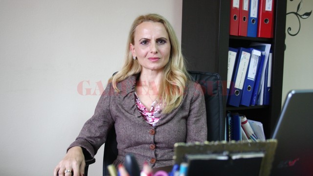 Marinela Dumitrescu, directorul Centrului Județean  de Resurse și Asistență Educațională Dolj care organizează Școala părinților (Foto: GdS)