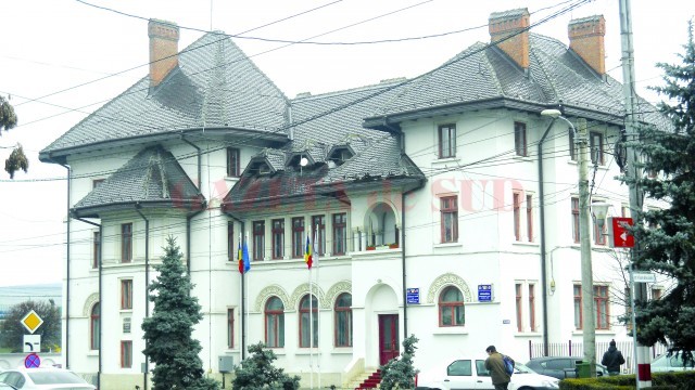 Primăria Municipiului Târgu Jiu (Foto: Arhiva GdS)