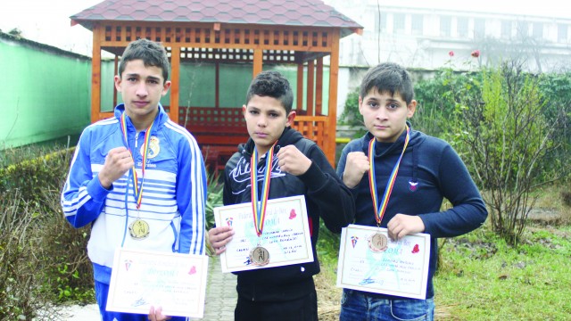 Florin Gabriel Dinu, Chevin Mogoșanu şi Antonio Dumitru s-au întors cu medalii de la Gilău (Foto: Claudiu Tudor)