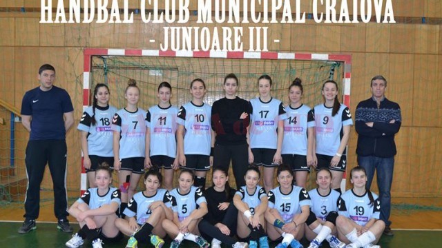 junioare 3 hcm craiova  poza grup