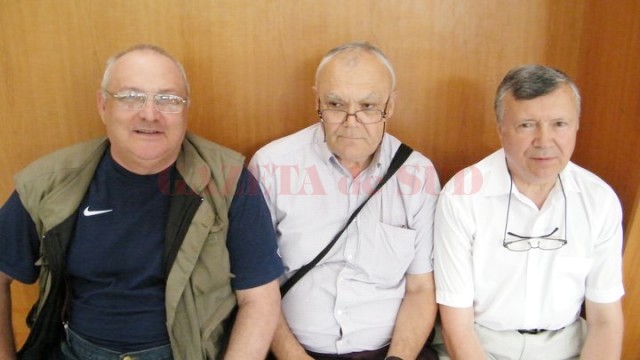 Dumitru Popescu (stânga), Mircea Alecu şi Alexandru Mironov erau cunoscuţi ca fiind „cei trei muschetari ai scrimei craiovene“