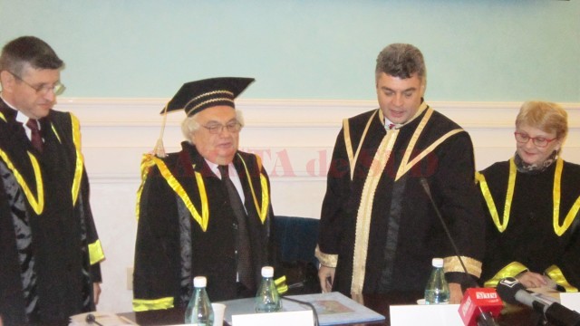 Fizician și filosof, Basarab Nicolescu a primit titlul de Doctor Honoris Causa al Universității din Craiova (Foto: Carmen Rusan)