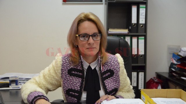 Președintele comisiei județene pentru mobilitatea personalului didactic, Janina Vașcu, a precizat că dascălii restructurați pot reveni la vechile posturi din toamnă, dacă acestea se reînființează