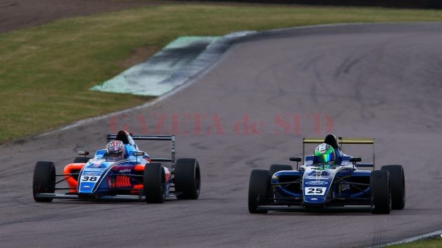 Alexandra Marinescu se descurcă din ce în ce mai bine în campionatul britanic de Formula 4
