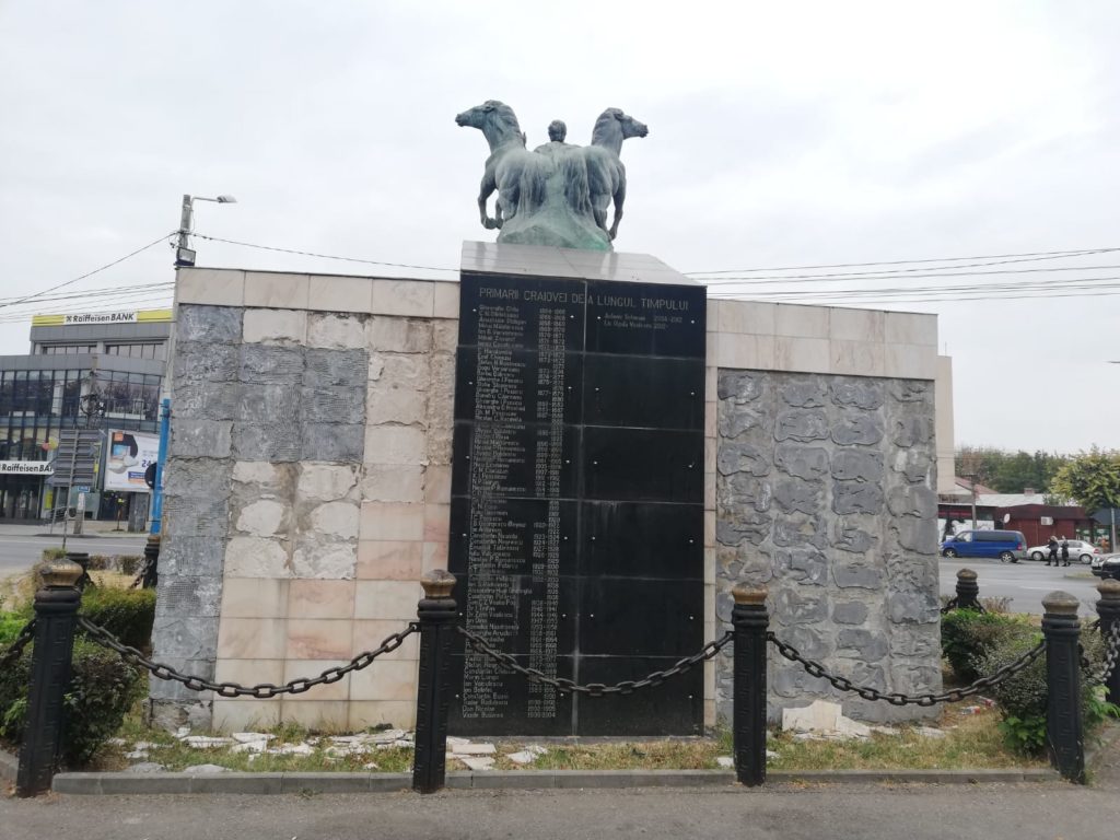 Statuia de la intarea în Parcul „Nicolae Romanescu“ va avea un alt soclu. Zona se va transforma într-o piaţetă.