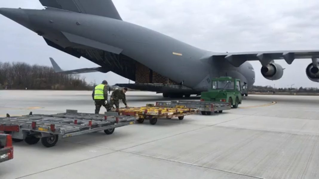 Cele 45 de tone de echipamente medicale au aterizat pe Aeroportul Otopeni