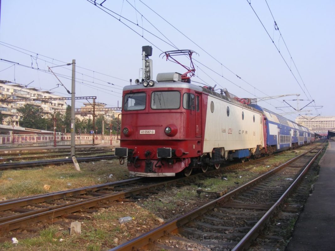 CFR Călători va opera un număr de 3 perechi de trenuri pe relația Corabia – Caracal și retur