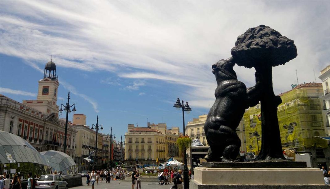 Puerta del Sol, kilometrul 0 al Madridului, a devenit zonă pietonală