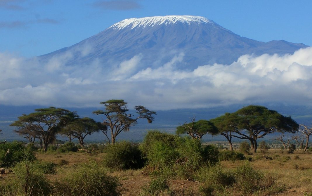 Incendiu pe Muntele Kilimanjaro