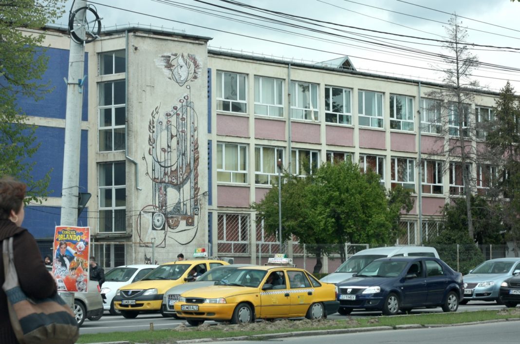 Liceul de Arte din Craiova se închide