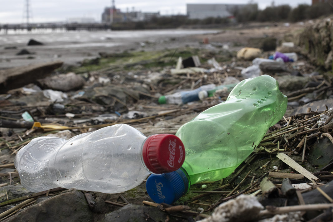 Coca Cola, PepsiCo și Nestlé - cei mai mari poluatori cu plastic din lume și în 2020