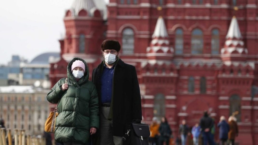 Rusia a înregistrat noi recorduri de contaminări și decese