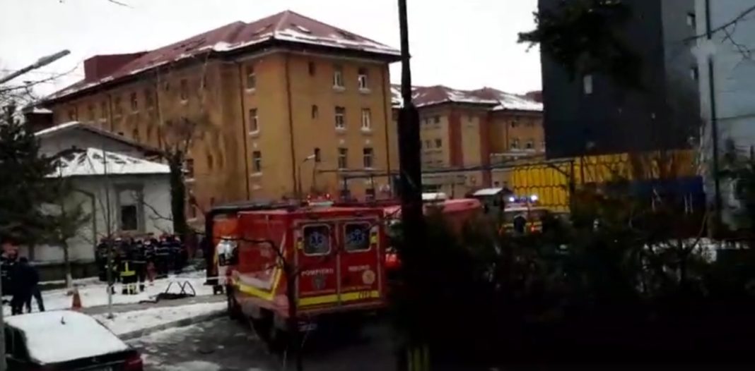 Specialiștii INSEMEX Petroşani fac expertiza referitoare la incendiul care a avut loc la Institutul 