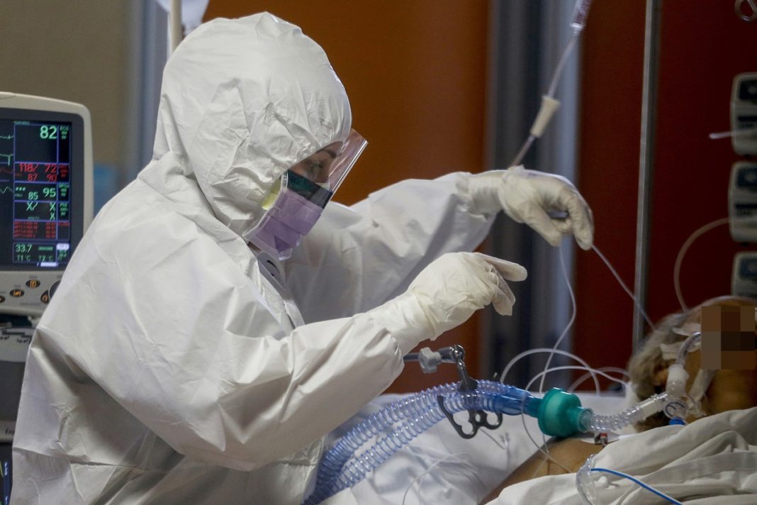 Au fost raportate 61 de decese (36 bărbați și 25 femei), ale unor pacienți infectați cu noul coronavirus, internați în spitale