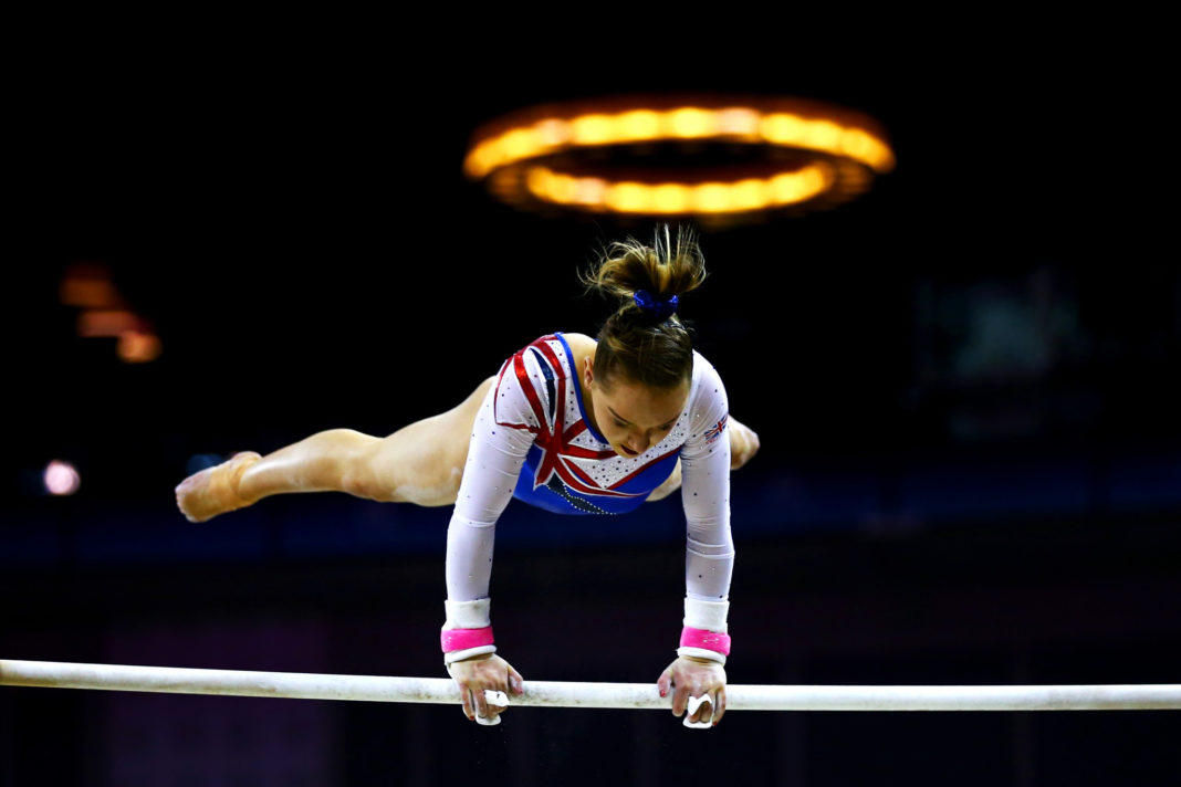 17 foste gimnaste, dintre care trei participante la olimpiadă, vor lansa o acţiune în justiţie contra Federaţiei britanice de gimnastică