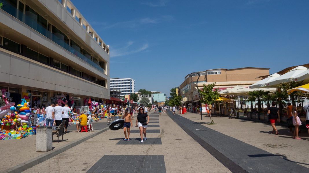 Turist nemulțumit de cazarea la un hotel din Mamaia, despăgubit în instanță