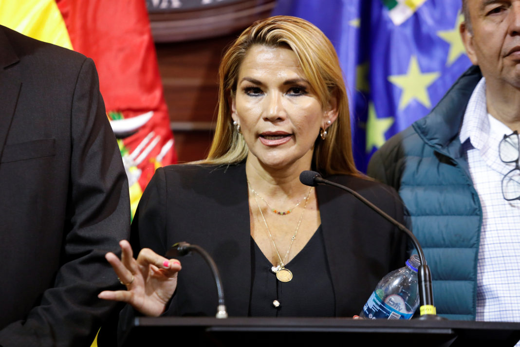 Bolivia: Procuratura ordonă arestarea fostei preşedinte interimare Jeanine Anez