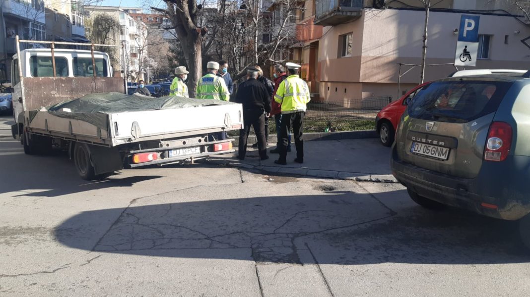 „Operațiunea molozul“, la Craiova: Încă un camion plin cu moloz, depistat de polițiști