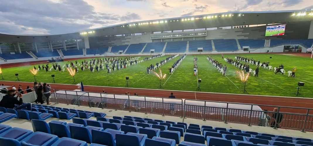 Târgu Jiu: Absolvenții de la trei licee, sărbătoriți pe Stadionul Municipal