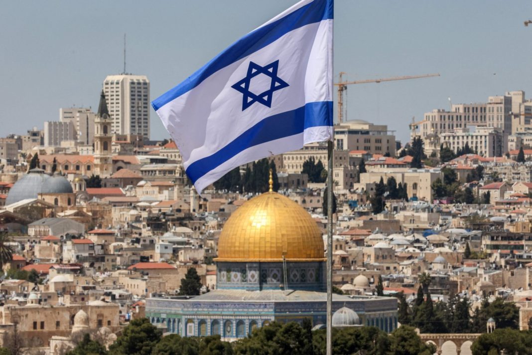 Parlamentul din Israel urmează să voteze astăzi noul Guvern