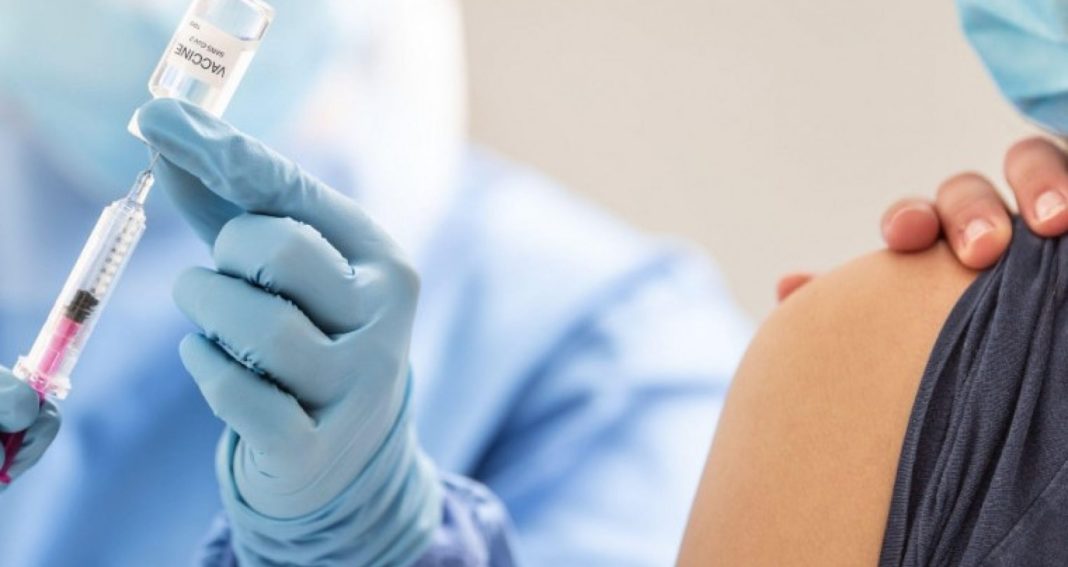 Peste 31.000 de persoane, vaccinate anti-COVID în ultimele 24 de ore