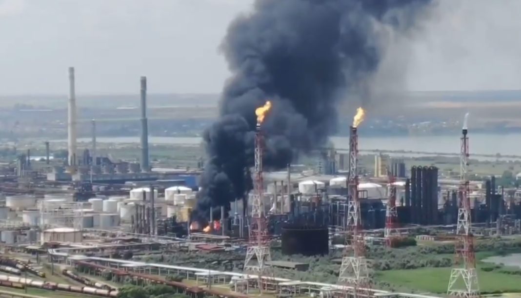 Rafinăria Petromidia, amendată cu 100.000 de lei în urma incendiului de acum o lună