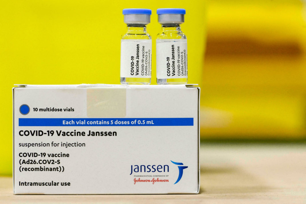 A doua doză din vaccinul J&J contra Covid-19 îi crește eficiența la 94%