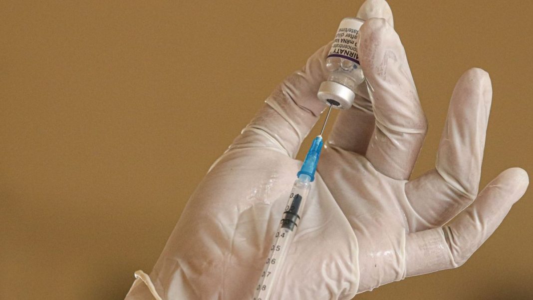 EMA a început evaluarea utilizării vaccinului Pfizer la copiii de 5-11 ani