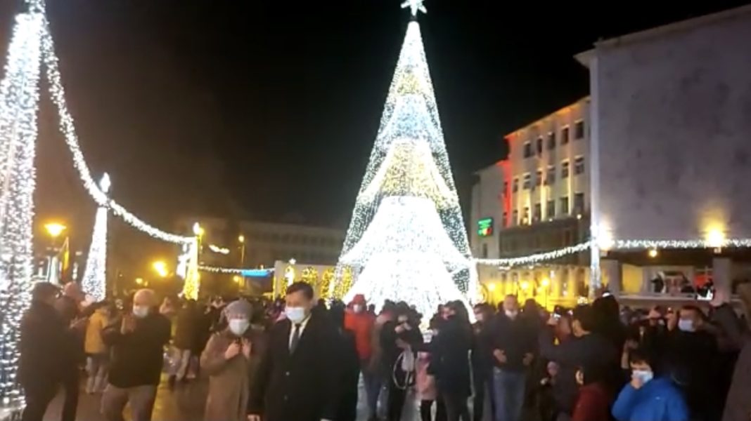 Iluminat festiv doar în centrul orașului și alte două zone