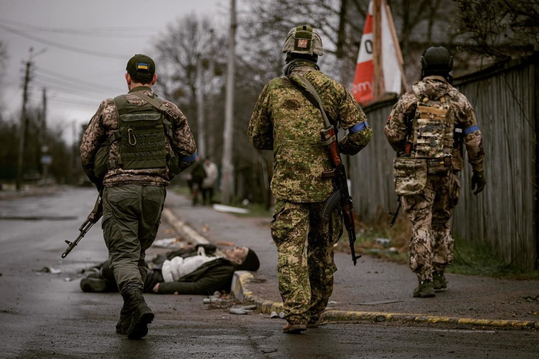 Liderii mondiali condamnă uciderea civililor neînarmaţi la Bucea şi Kiev (sursa foto: Vadim Ghirda)