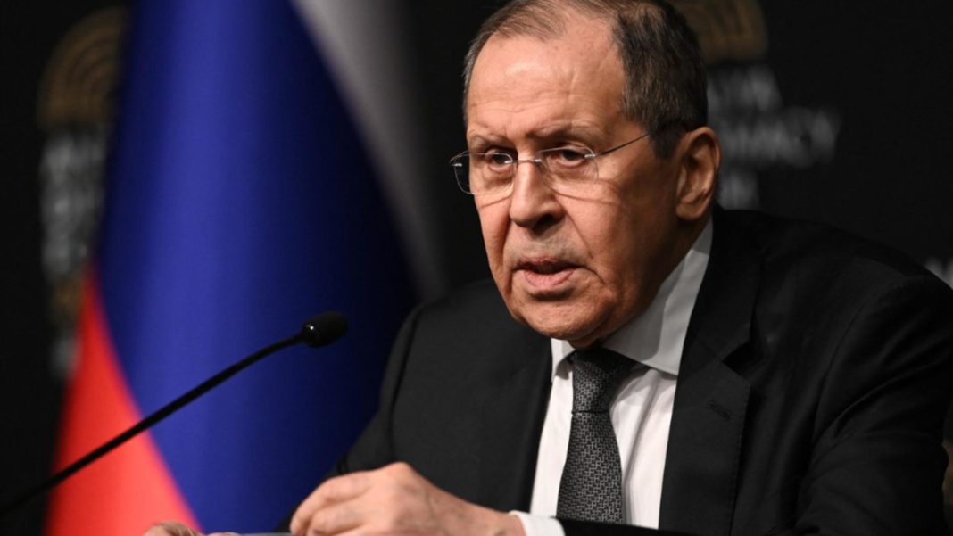 Moscova nu își va întrerupe „operațiunea militară” în Ucraina pentru discuții de pace, spune Lavrov