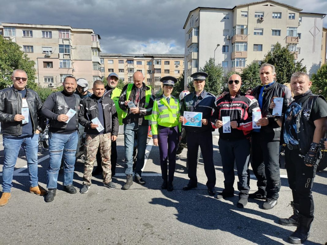 Întâlnire a polițiștilor gorjeni cu motocicliștii