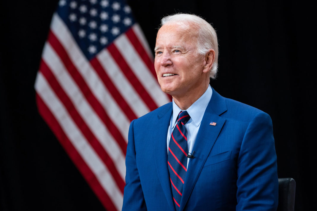 13,5 miliarde de dolari, alocaţi de administraţia Biden pentru a-i ajuta pe americanii săraci să îşi plătească facturile