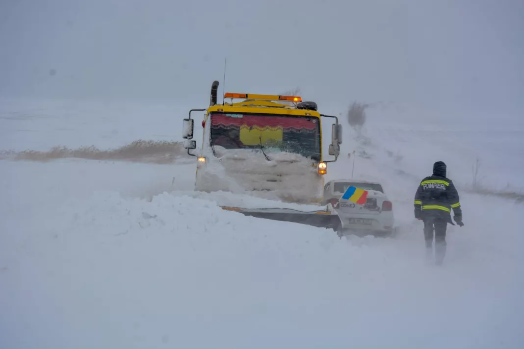 Drumuri naționale închise de zăpadă