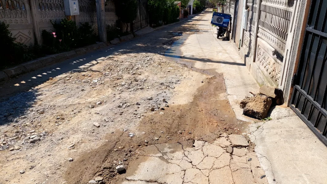 Introducerea canalizării pe Aleea 2 Teilor, un dezastru