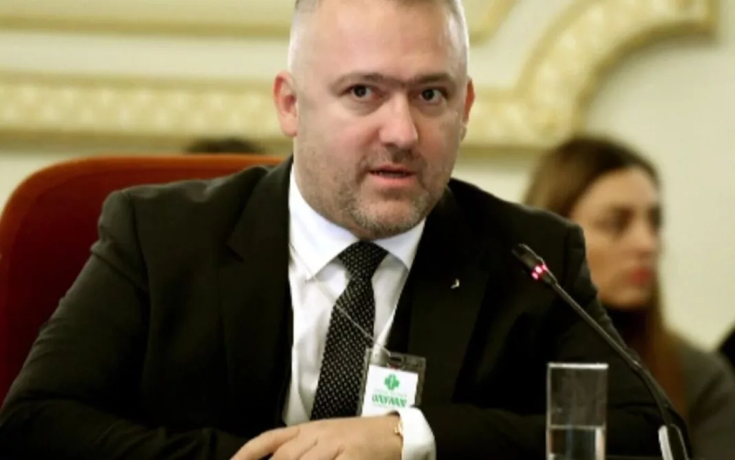 Fostul director al Unifarm, care a cerut mită, scapă de o condamnare de 6 ani