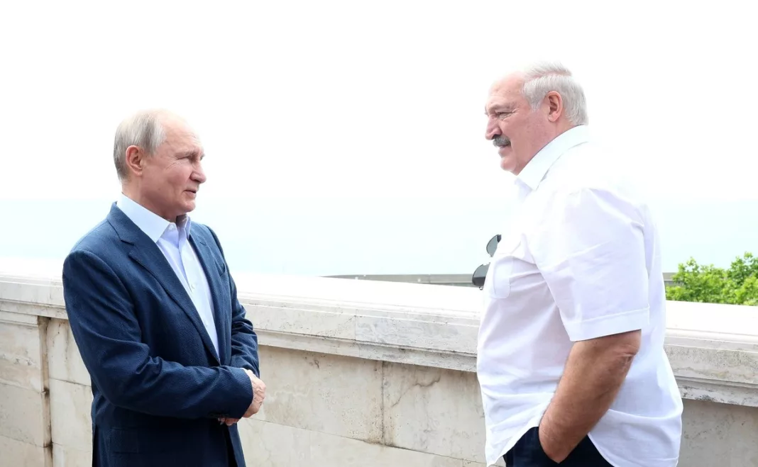 Putin spune că în iulie va amplasa arme nucleare în Belarus