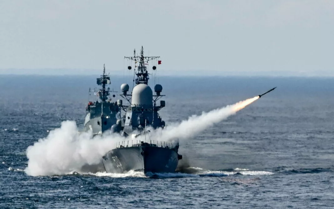 Marina militară rusă a efectuat un exerciţiu cu tiruri reale în nord-vestul Mării Negre