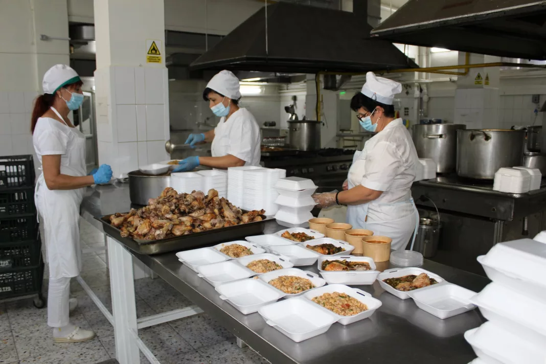 Spitalul Județean Târgu Jiu deține o bucătărie proprie