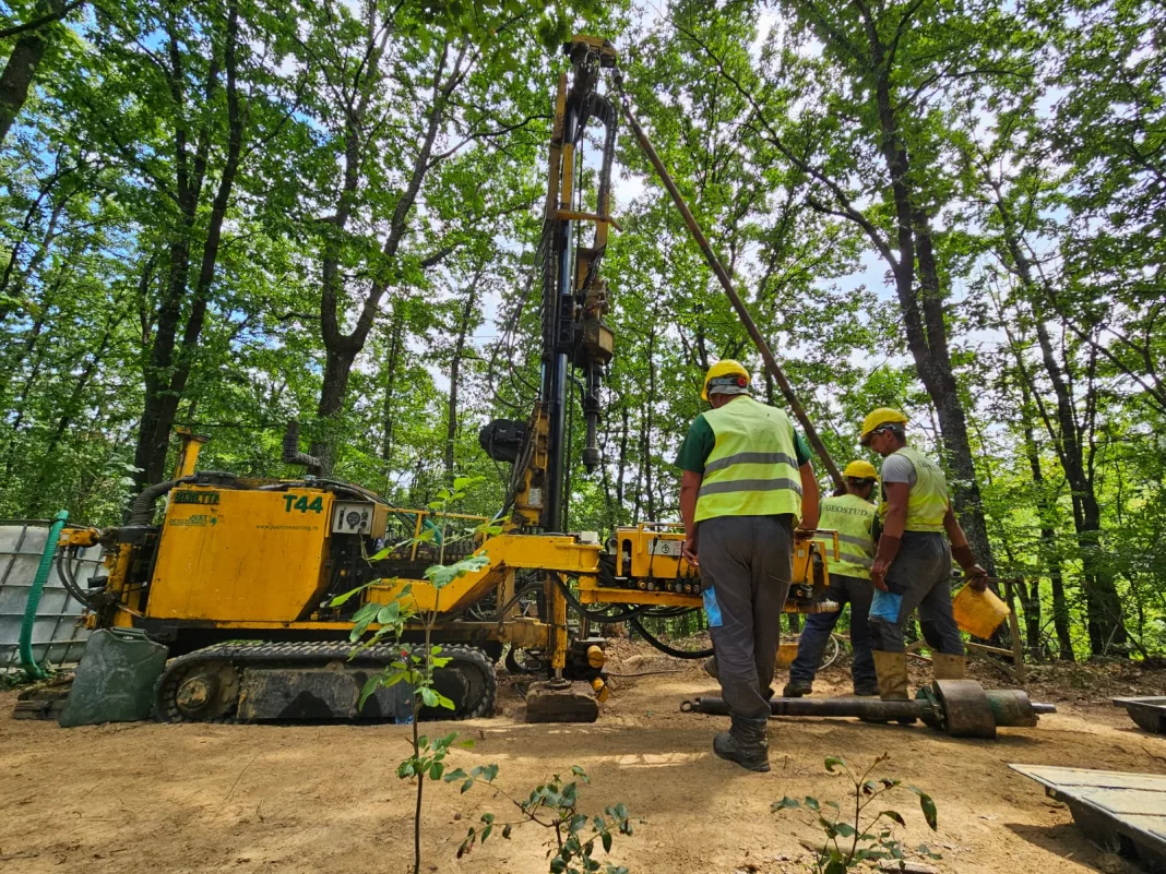 Forajele pentru Drumul Expres Târgu Jiu - Craiova, gata în procent de 95%