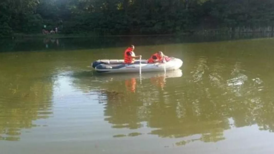 Turistul german dat dispărut după accident a fost căutat cu două ambarcaţiuni şi cu un elicopter SMURD