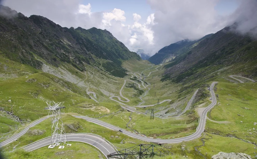 Circulația pe Transfăgărășan se închide duminică