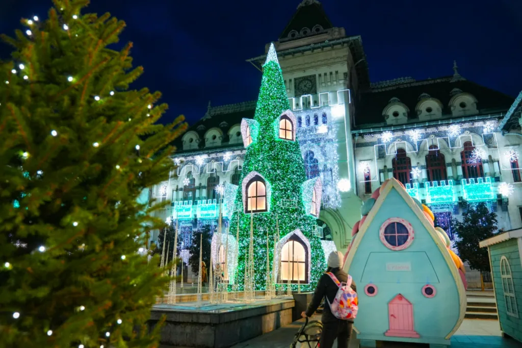 Bradul de Crăciun din Craiova, cel mai frumos din Europa