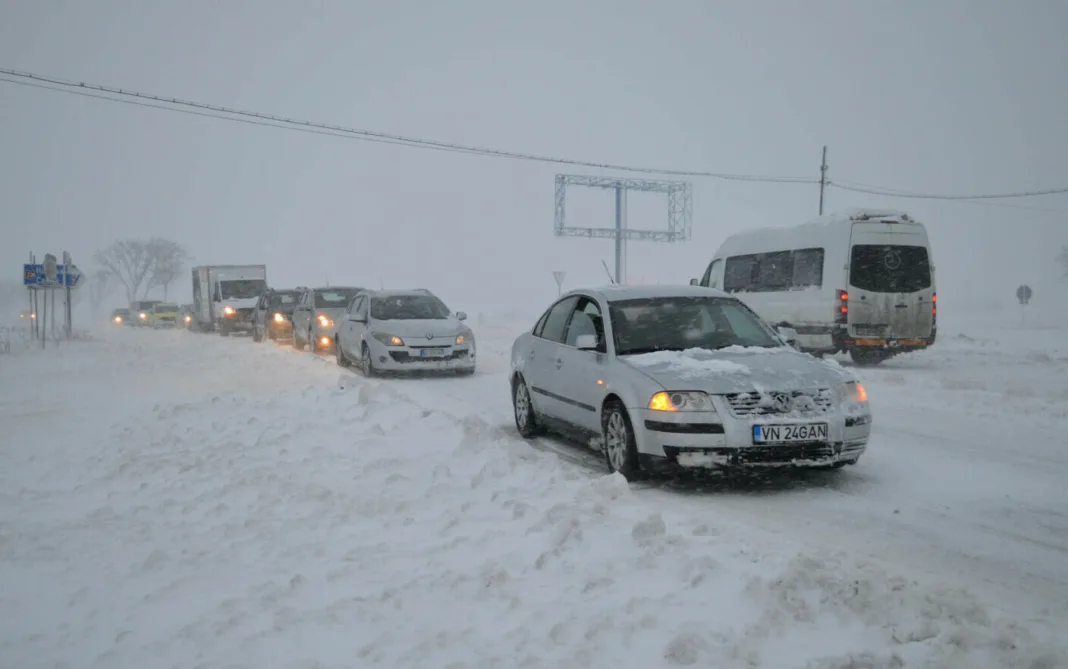 21 de drumuri naționale, închise în șase județe, închise din cauza vremii nefavorabile