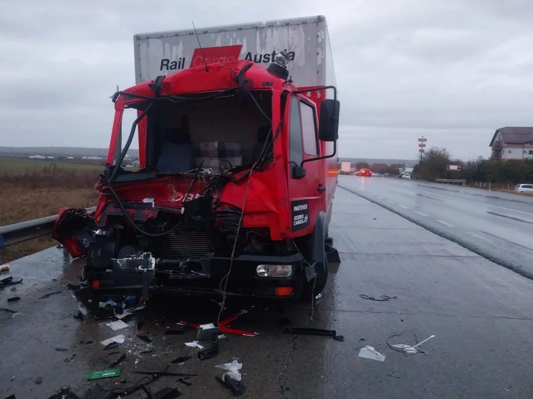 Două accidente pe doar 200 m, pe Centura de nord a Craiovei