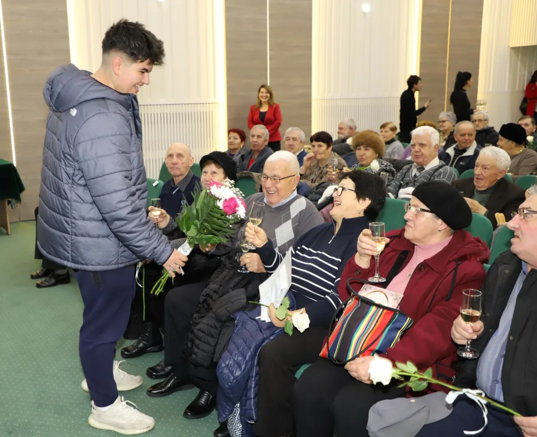 56 de cupluri de râmniceni au sărbătorit 50 de ani de casătorie