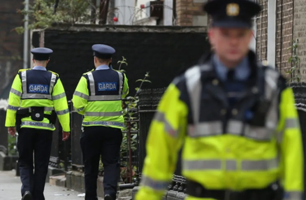 Atac armat din Irlanda. Un bărbat a murit și unul a fost grav rănit