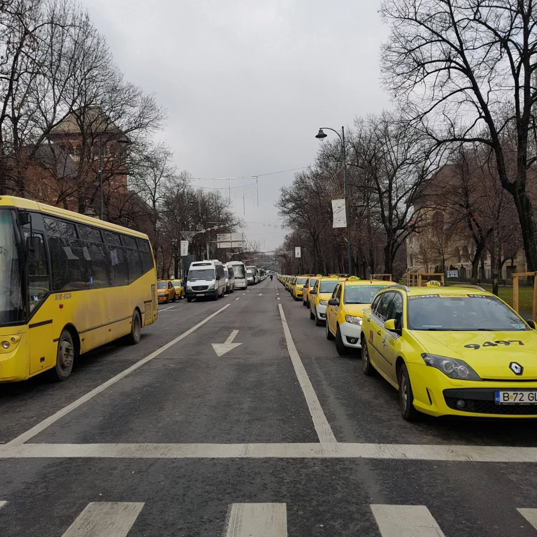 Taximetriștii protestează în București