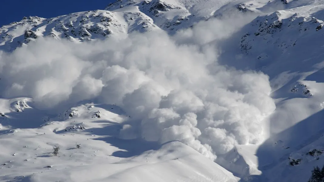 Risc mare de avalanșă la munte